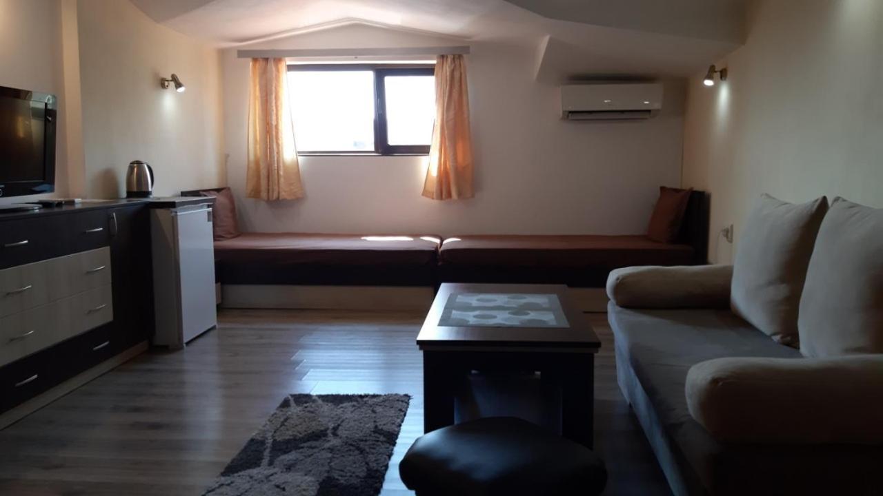 Guest House Bulgari Kazanlŭk المظهر الخارجي الصورة