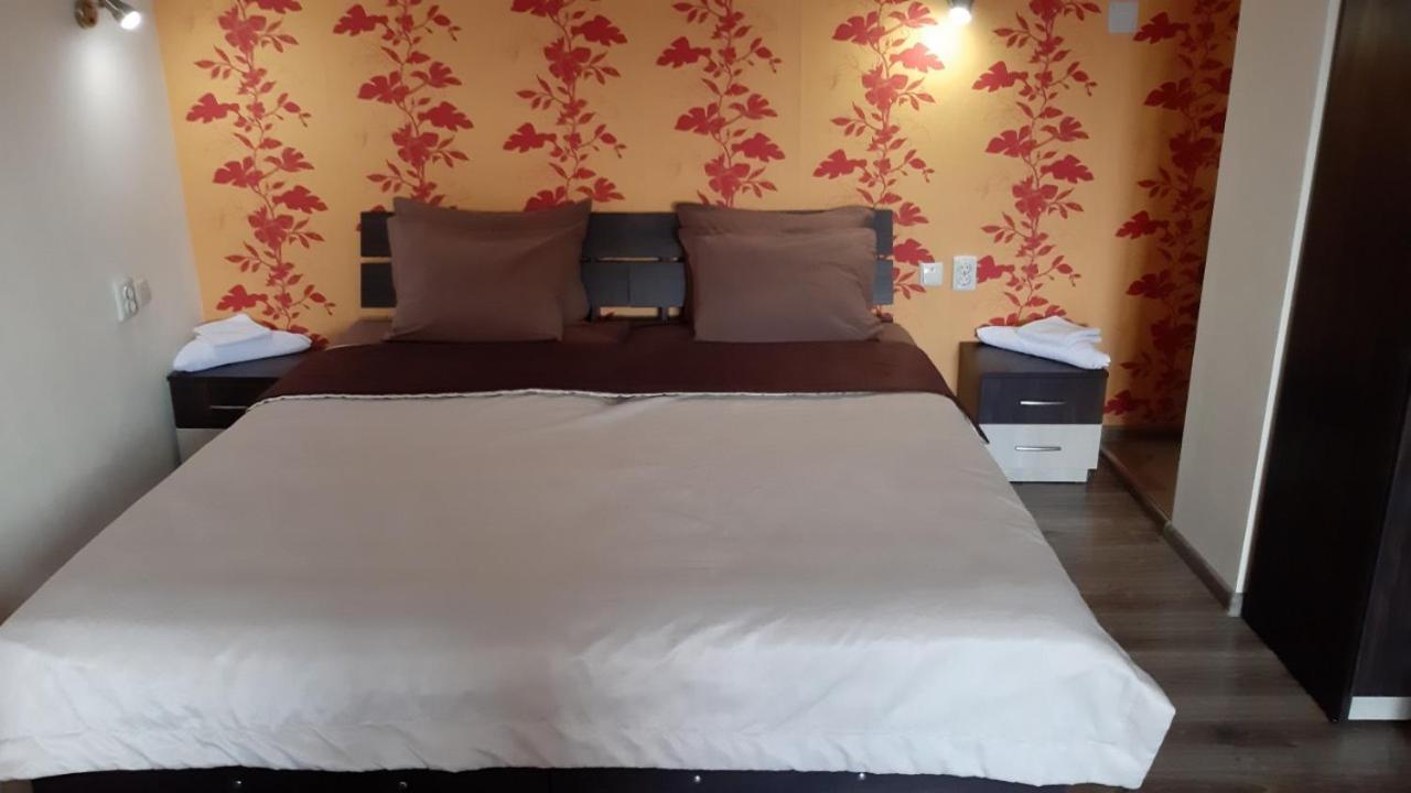 Guest House Bulgari Kazanlŭk المظهر الخارجي الصورة