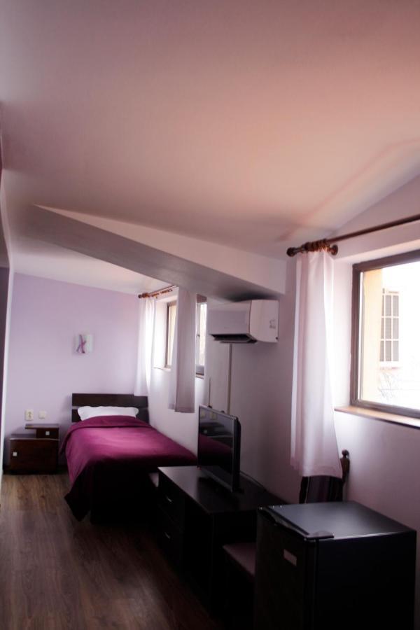 Guest House Bulgari Kazanlŭk المظهر الخارجي الصورة