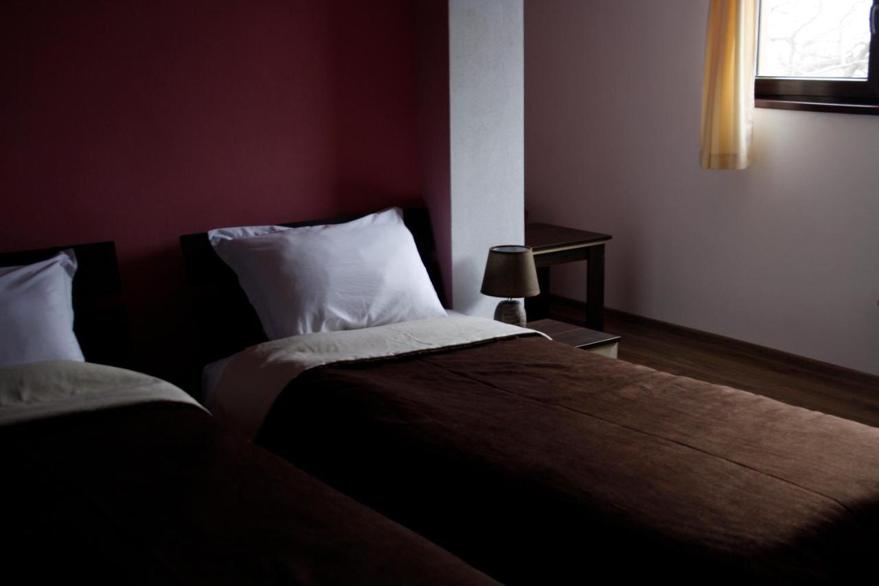 Guest House Bulgari Kazanlŭk المظهر الخارجي الصورة